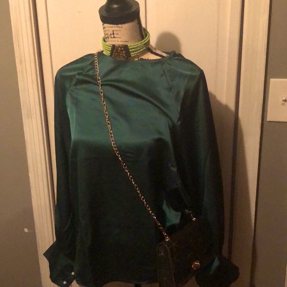 Emerald top